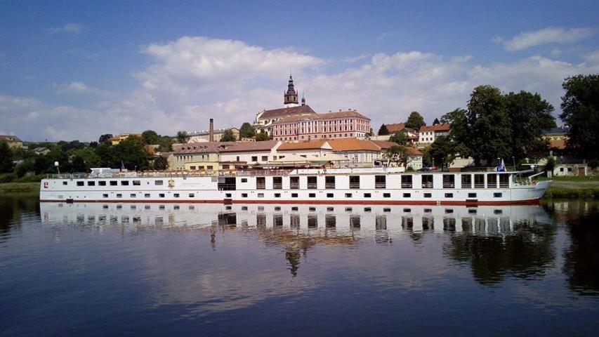 Florentina Boat Litomerice Exterior photo