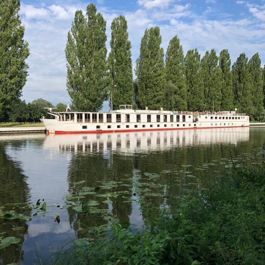 Florentina Boat Hotel Litomerice Exterior photo